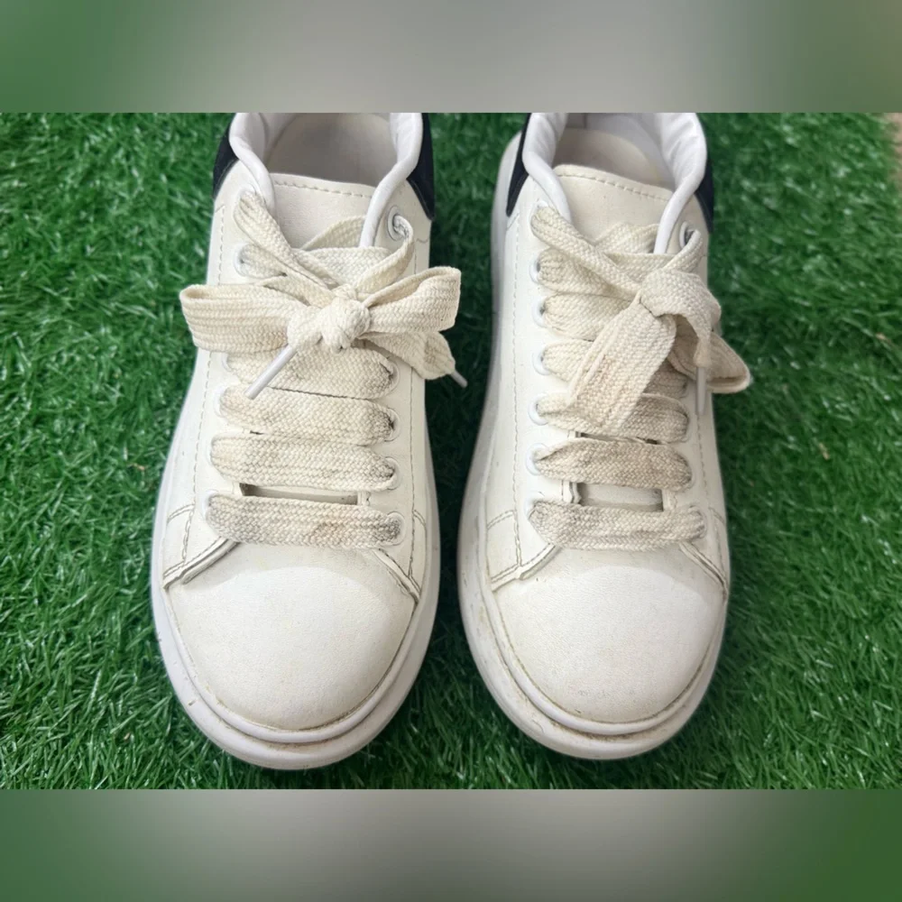 Alexander McQueen Unisex White and‎ Black Sneakers Size 38